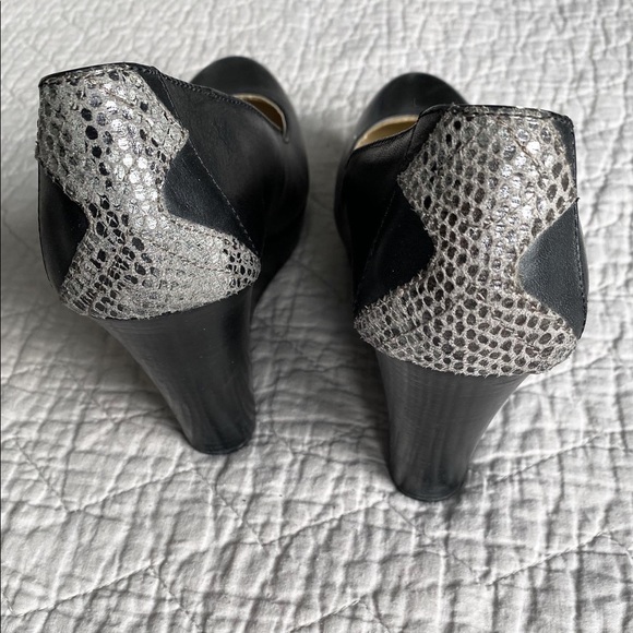 SEYCHELLES Wedge Platform Shoes, snakeskin detail - Picture 2 of 5